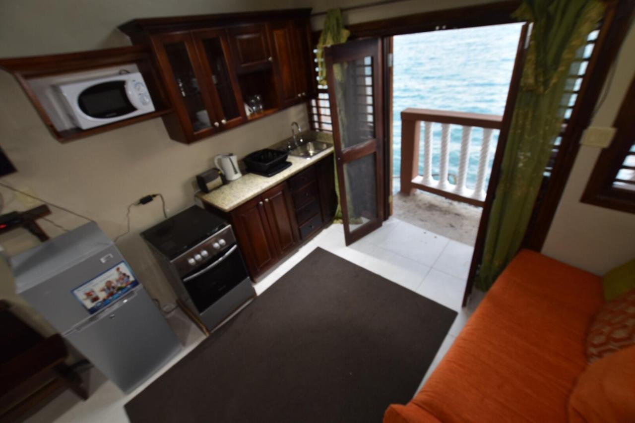 Shipwatcher Studio W/Mezzanine Ocho Rios Buitenkant foto